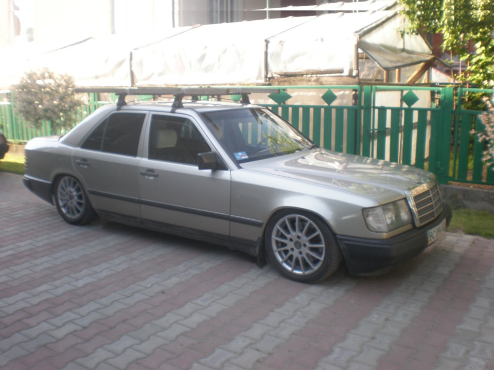 пофотошопил =)) 1