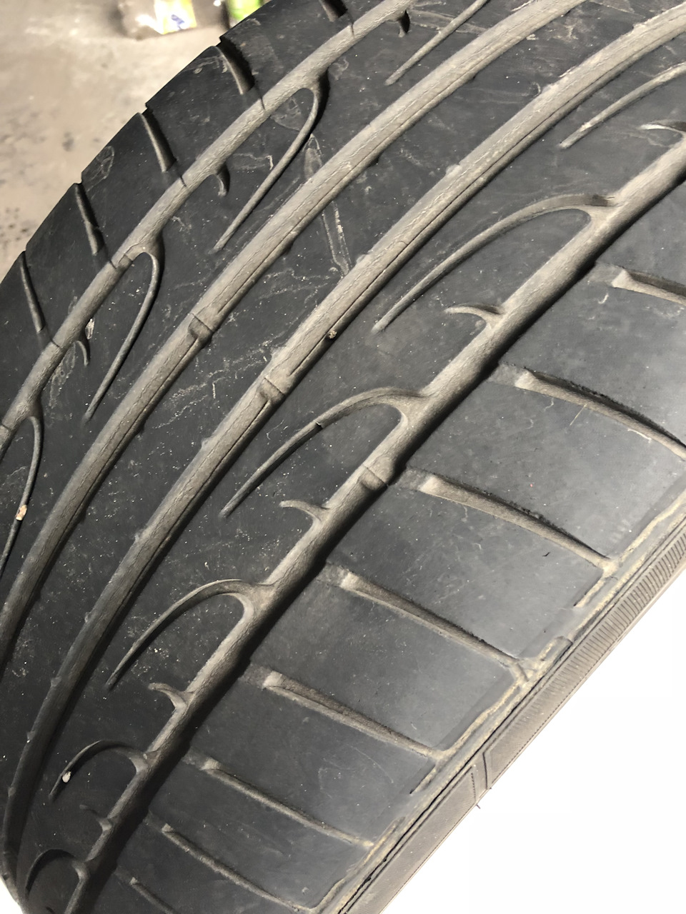 Продам диски с резиной Mercedes r18 212 A 212 401 13 02 8.5j*18H2 ET48 2