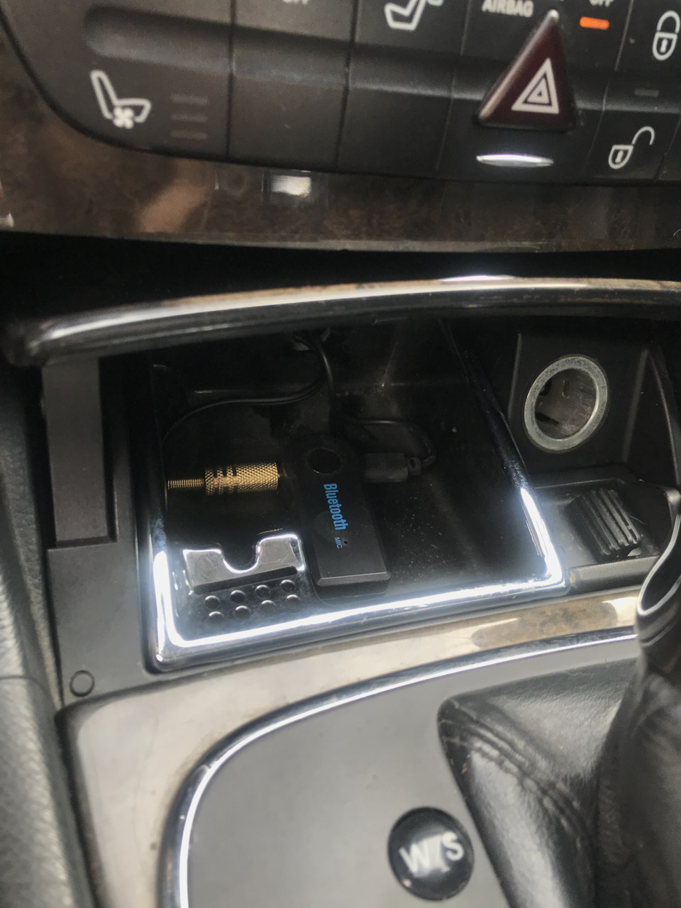 Музика по Bluetooth в 211) 4