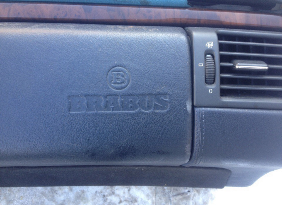 Емблема в решітку радіатора Brabus) 3