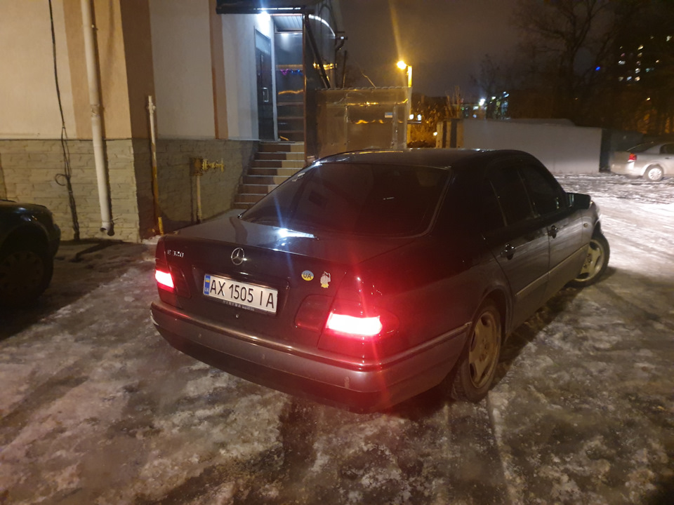 Заміна задніх стопів на рестайл авангард 2