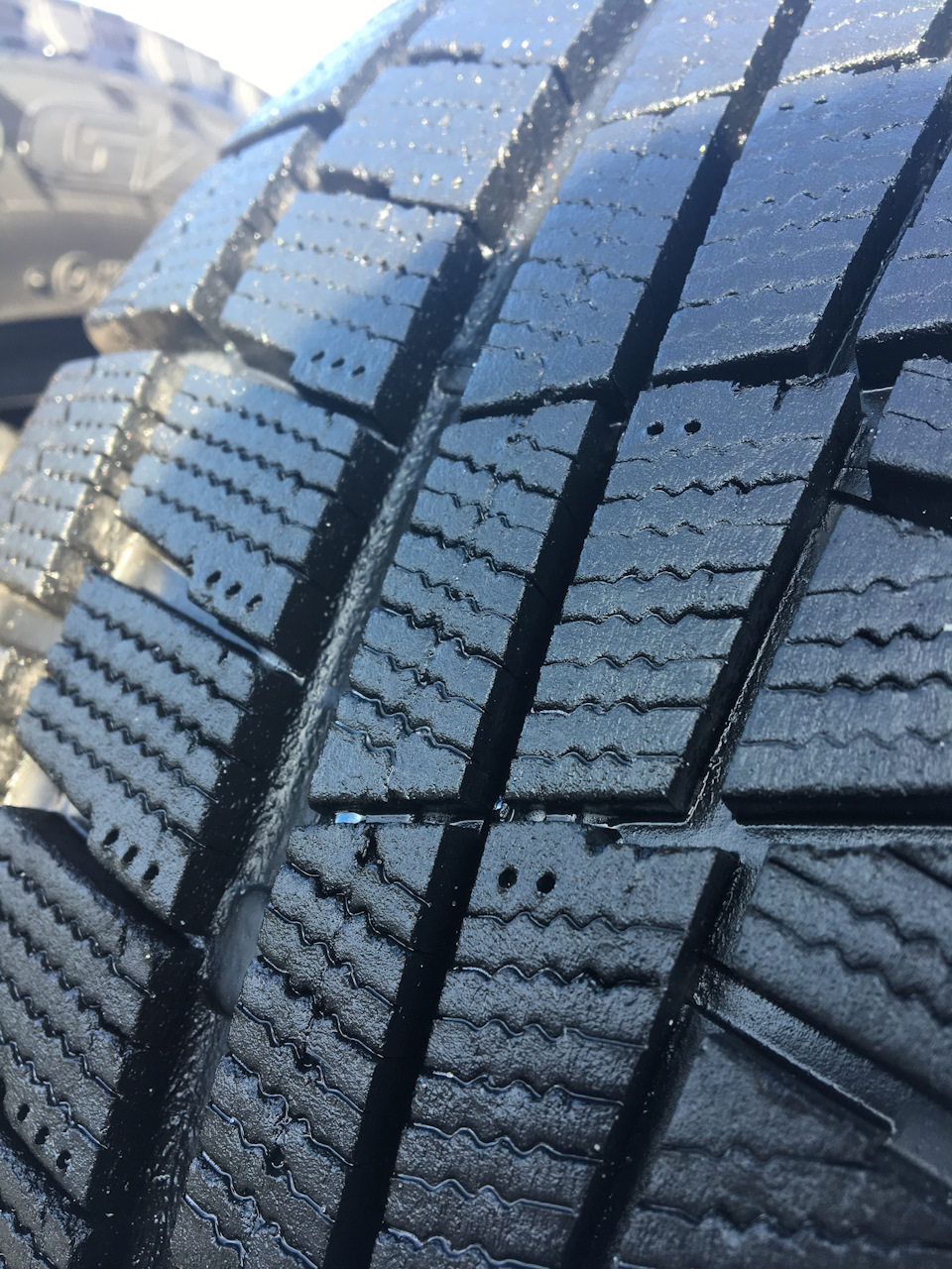 Звіт про Bridgestone Blizzak Revo GZ 225/55 R16 5