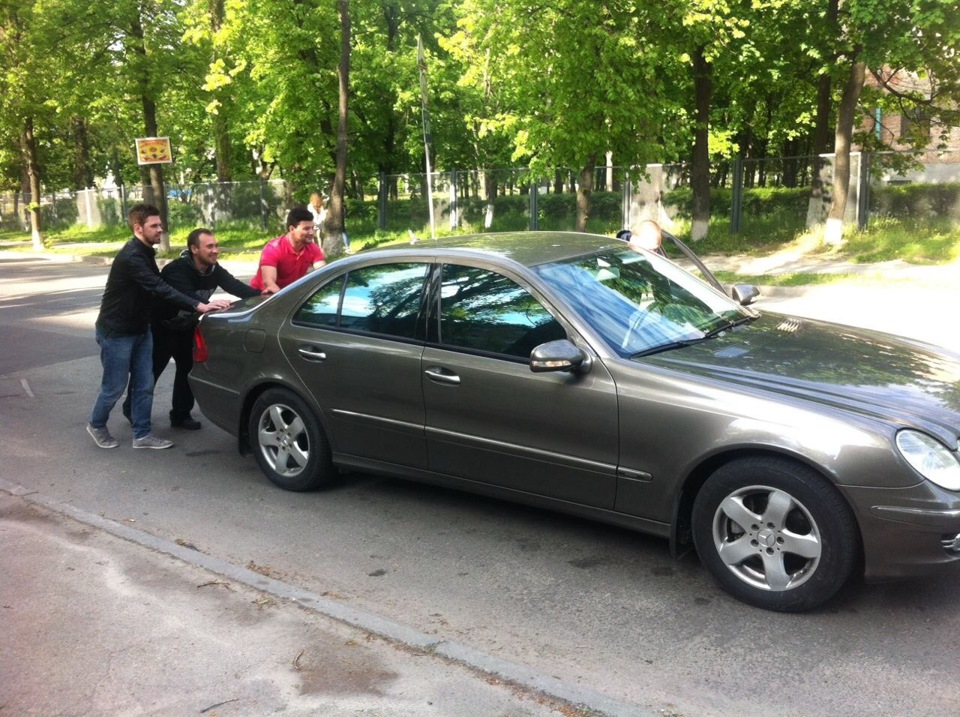 Пригоди в Києві або помер бензонасос :-) 2