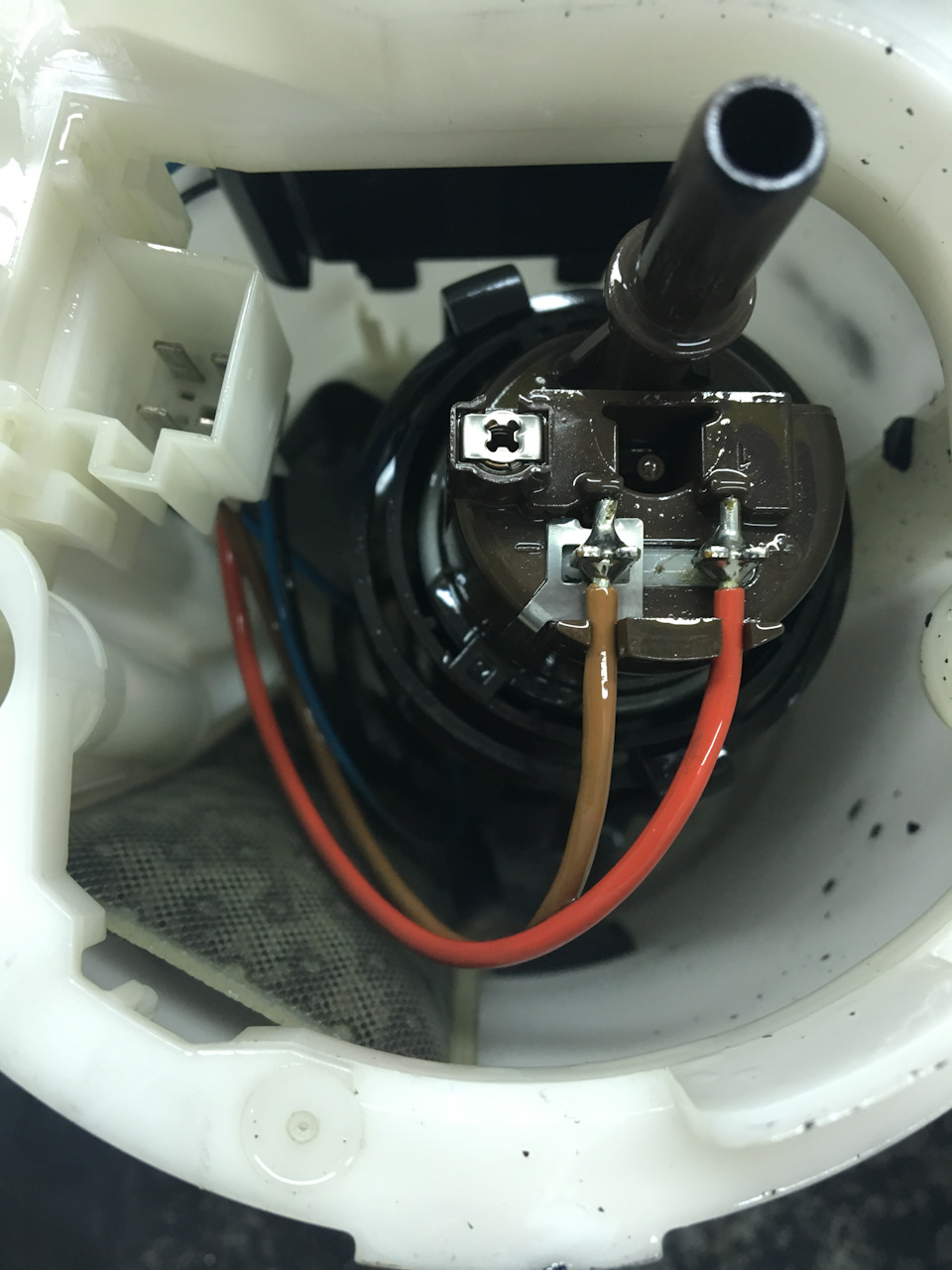 Помер бензонасос W211 5