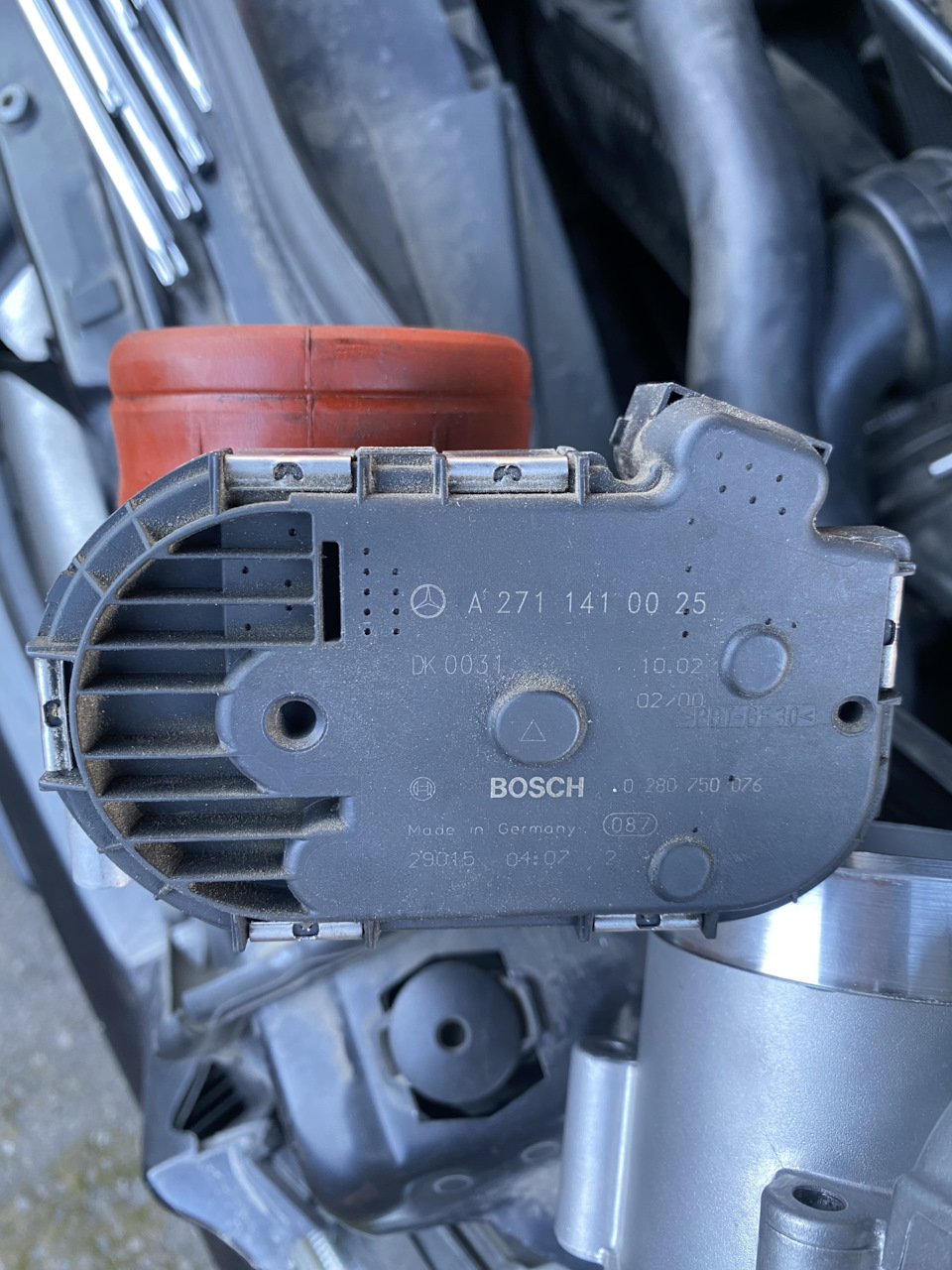 Заміна дросельної заслінки A2711410025 2