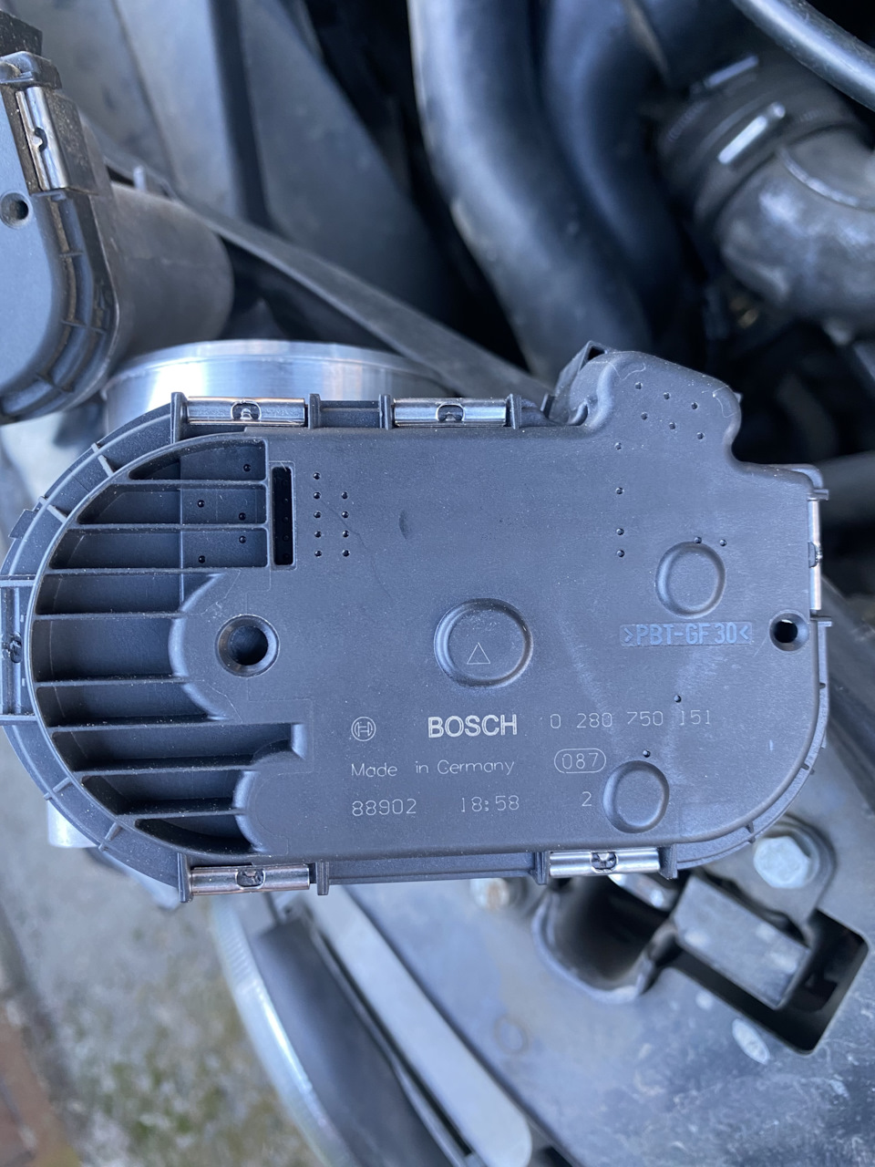 Заміна дросельної заслінки A2711410025 3