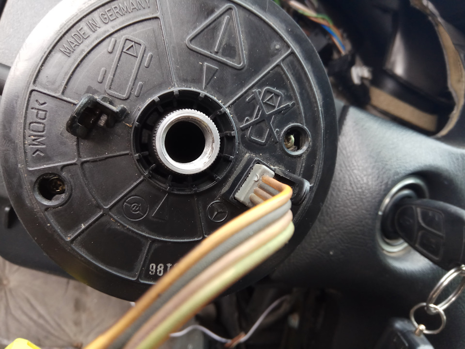 Усунення брязкоту нерегульованої рульової колонки. 5