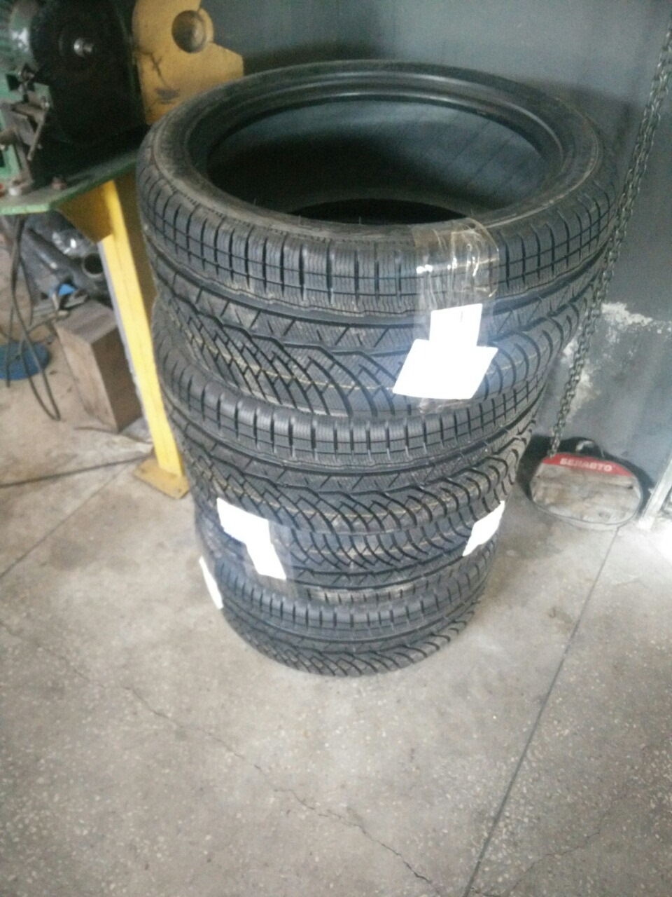 Michelin Pilot Aplin PA4 1