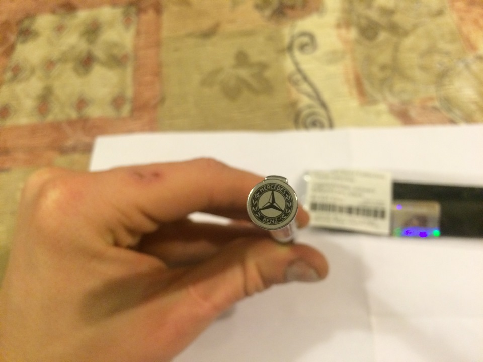 Про вибите скло, нову лобовуху та подарунки до дня народження 4