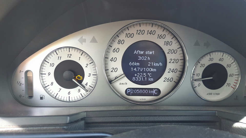 Ремонт впускного колектора m272. Видалення заслінок. 1