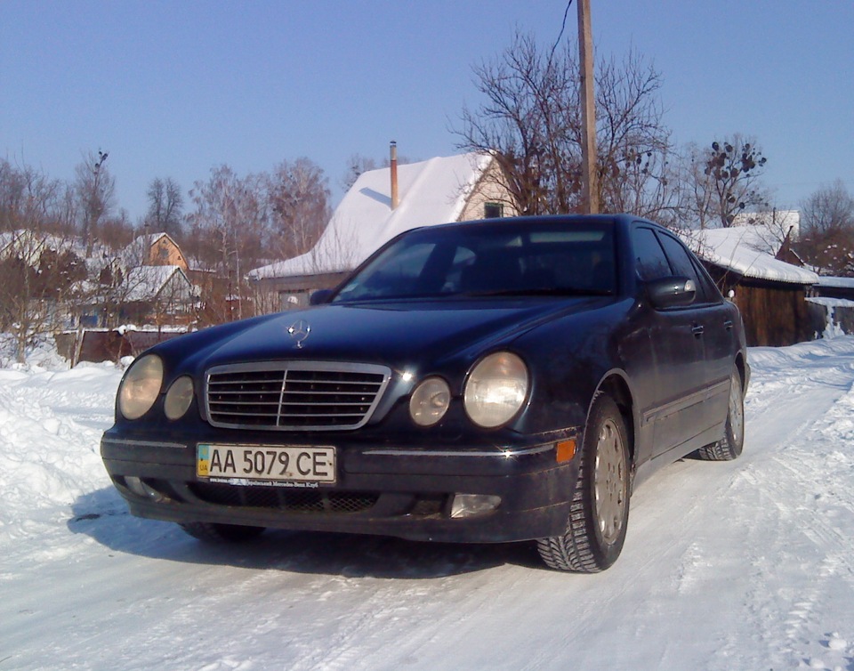 Зима 2012. Машину не мою 3й місяць. 1