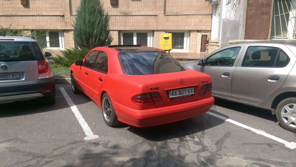 Червоний та матовий, але не надовго 5