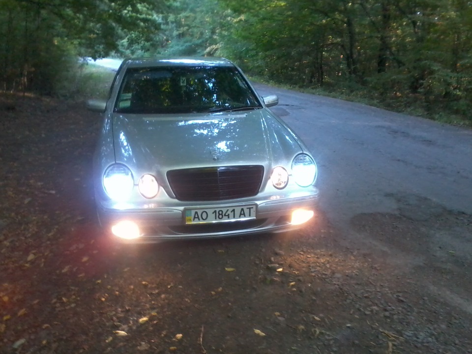 w210 -Silver з чорною Решіткою радіатора. 3