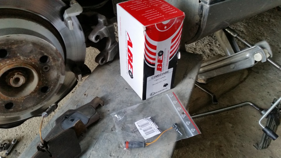 BRAKE LINING WEAR (знос гальмівних колодок) 3