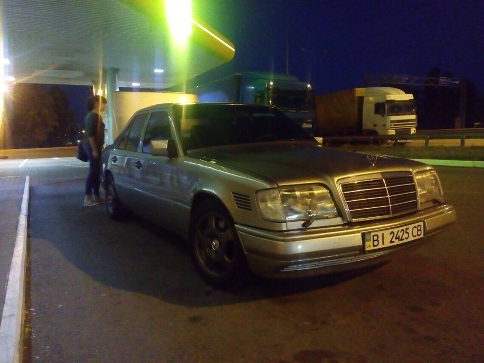 вимушений продати авто, з усіма питаннями в лс. ціна 5 $ 1