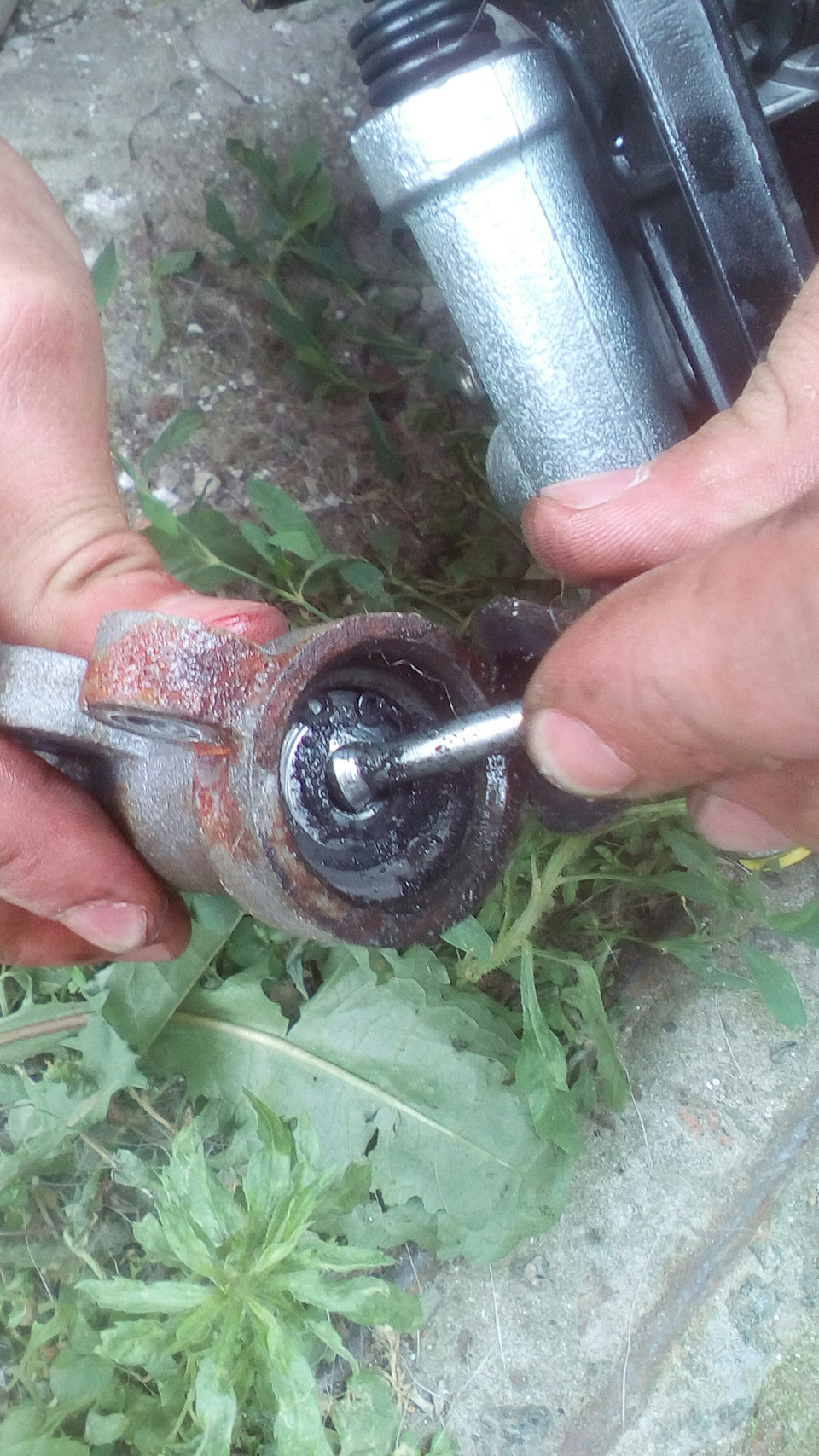 Заміна головного циліндра зчеплення 2