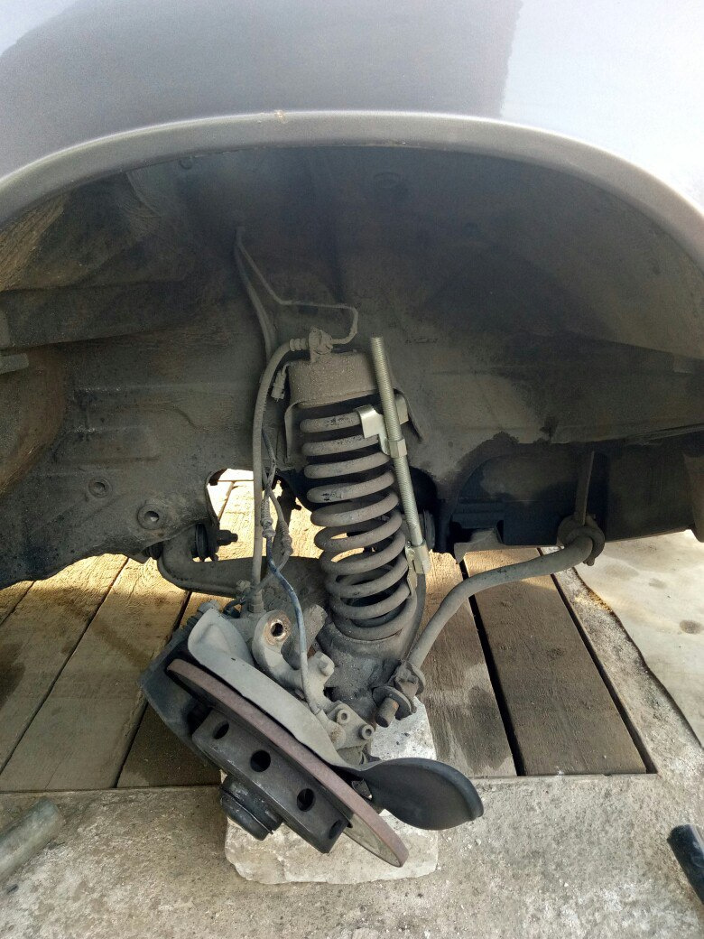 Передні амортизатори sachs 2
