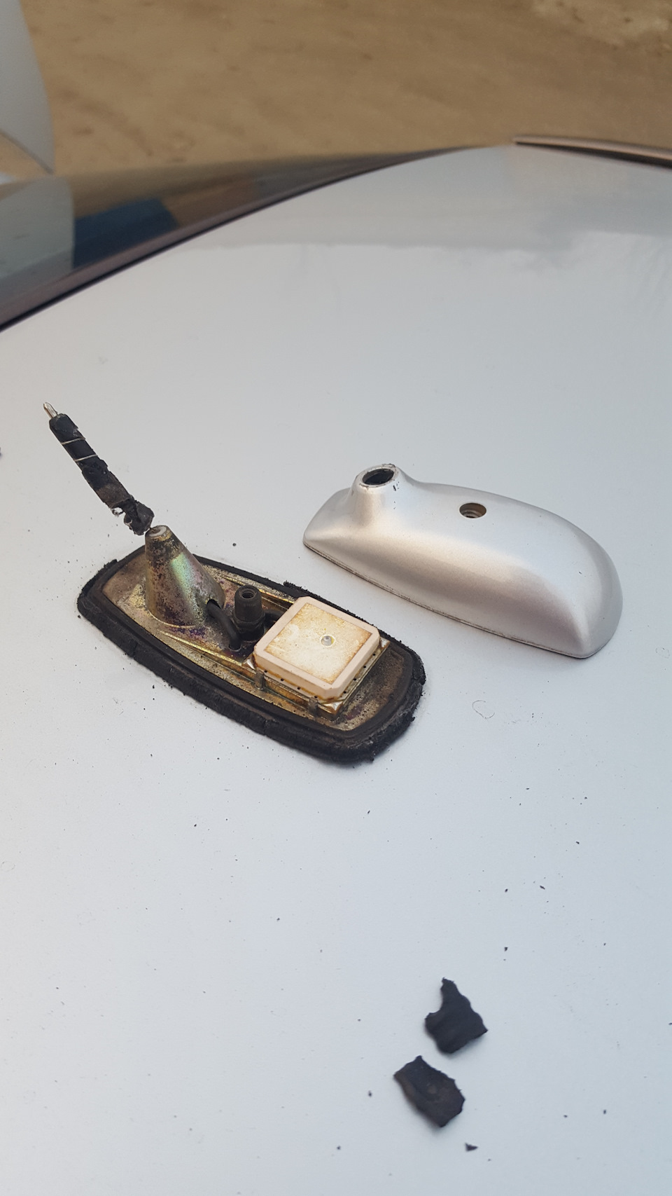 Ремонт та заміна антени GSM, GPS.(ремкомплект) 3