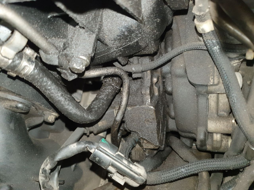Усунення витоку палива W212 OM651.924 4