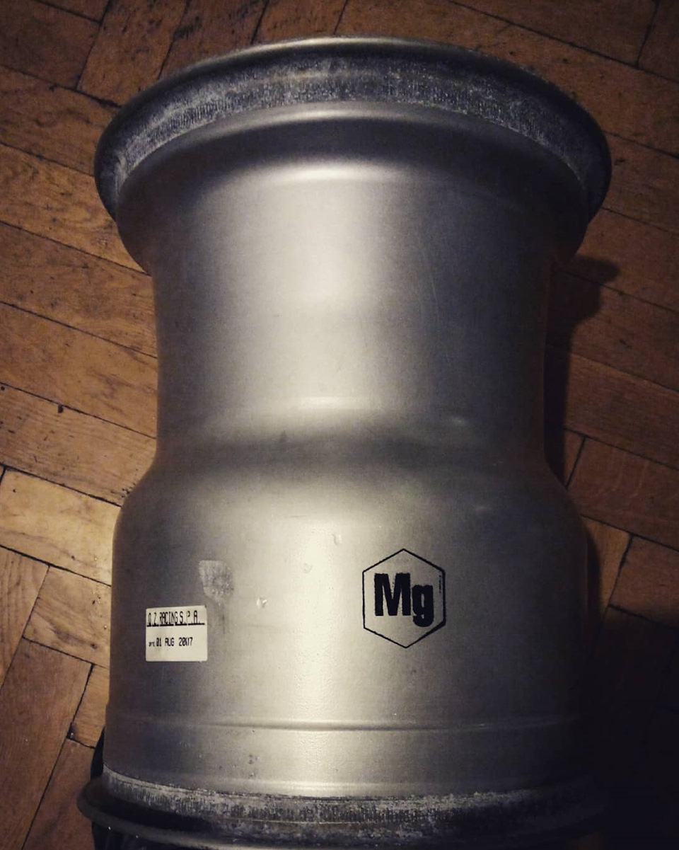 Диски від Formula 1 / OZ racing / magnesium 5