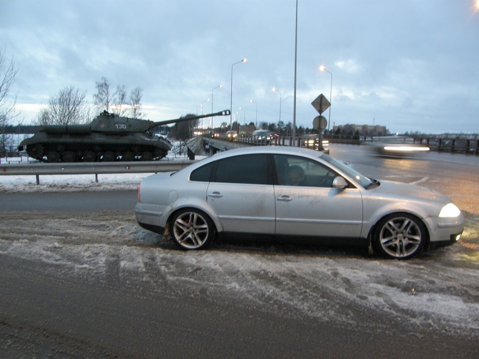 Терміново продам 2-х складові Ronal LZ8 18 8J ET 31 5 x 112 5 штук. 2