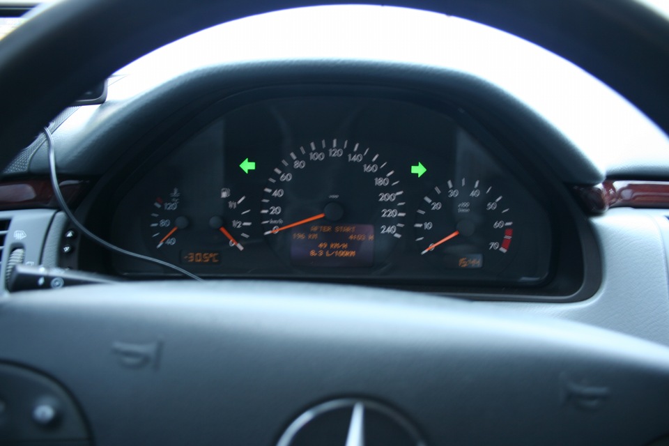 e240 w210 ^) 4