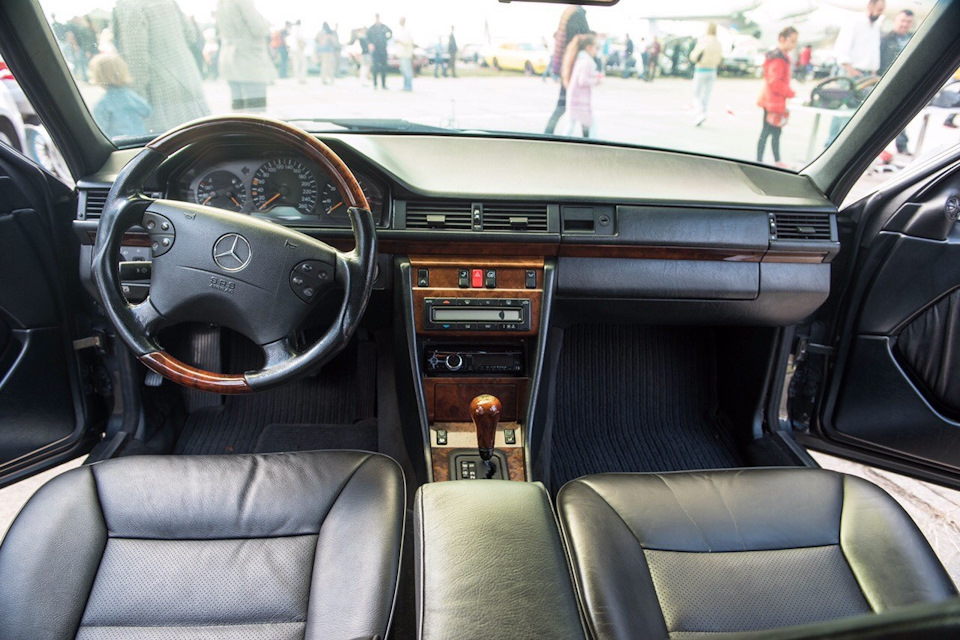 Щиток приладів від W210 AMG до W124 та заміна клімату 2