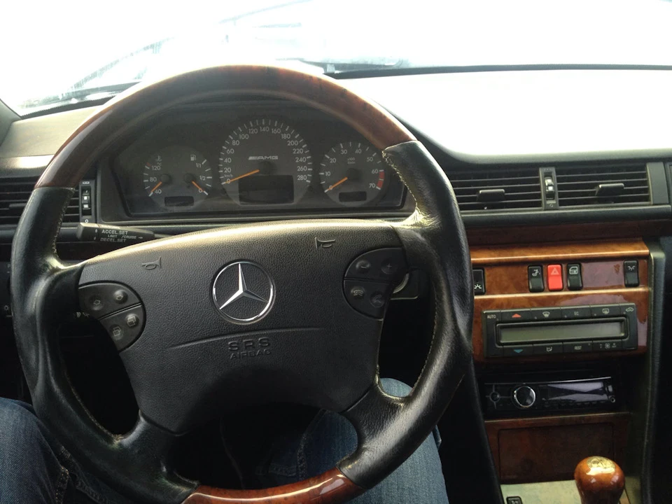 Щиток приладів від W210 AMG до W124 та заміна клімату