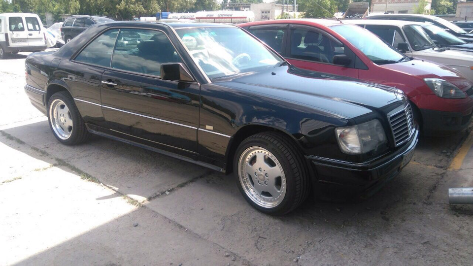 Встановив клієнту обвіс AMG на W124 coupe 1