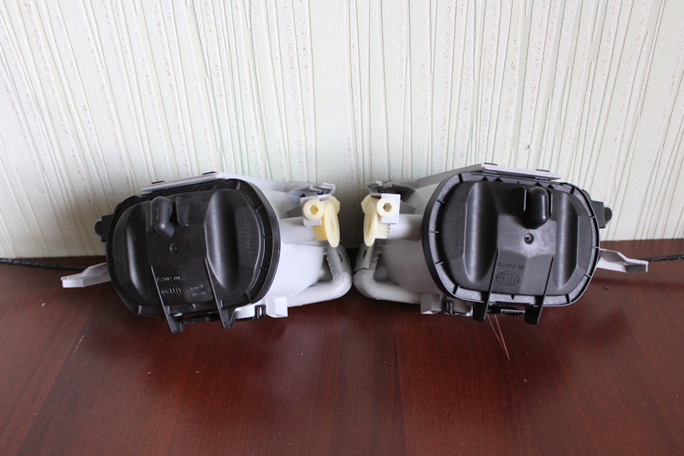 Нові протитуманки Hella для W210 E430 Restyle 2