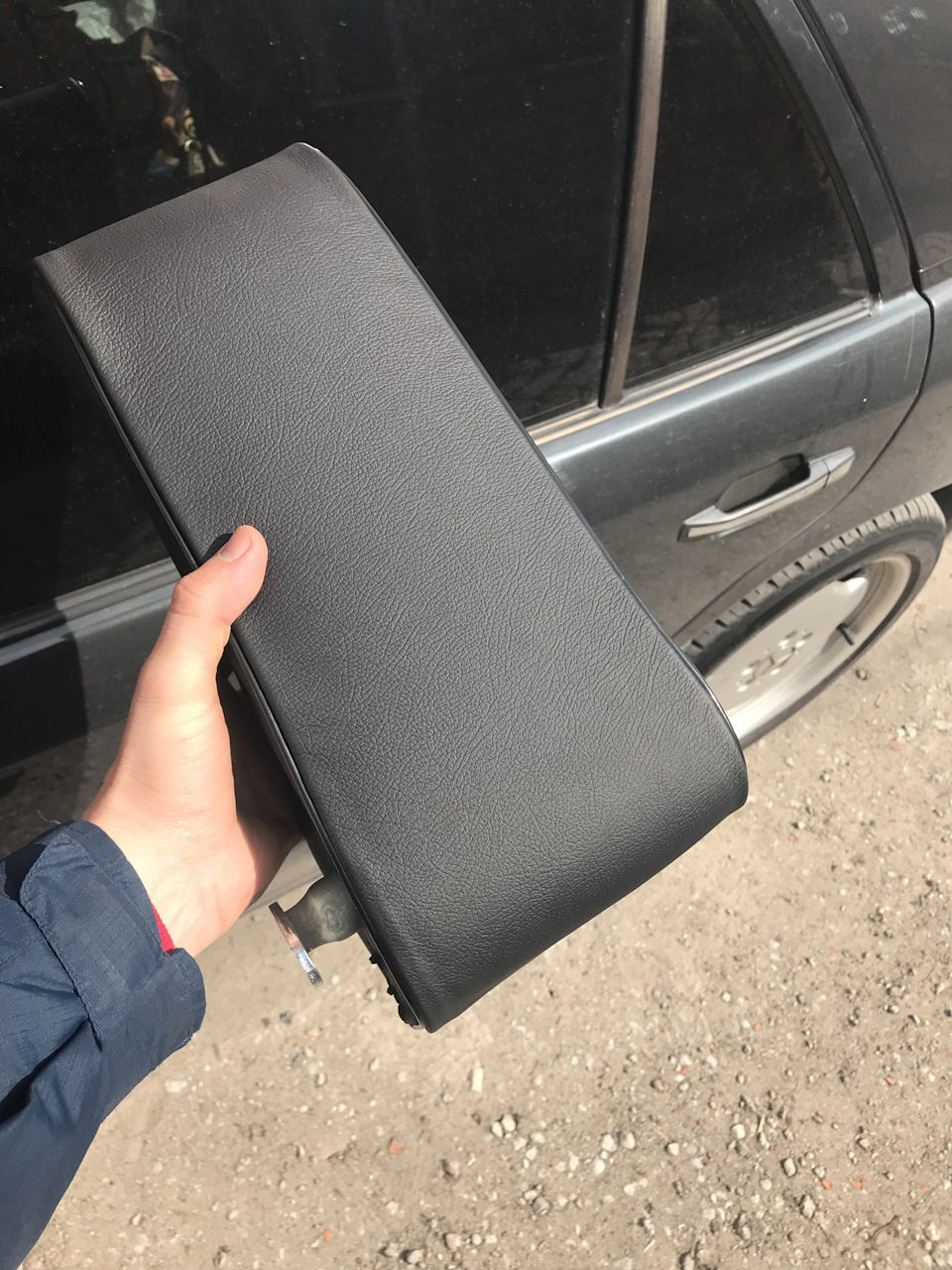 Подлокотнику приказано жить 3