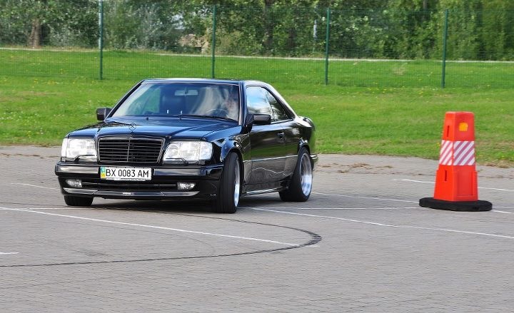 LUXURY OF MERCEDES-BENZ COUPES 2012 Riga 4