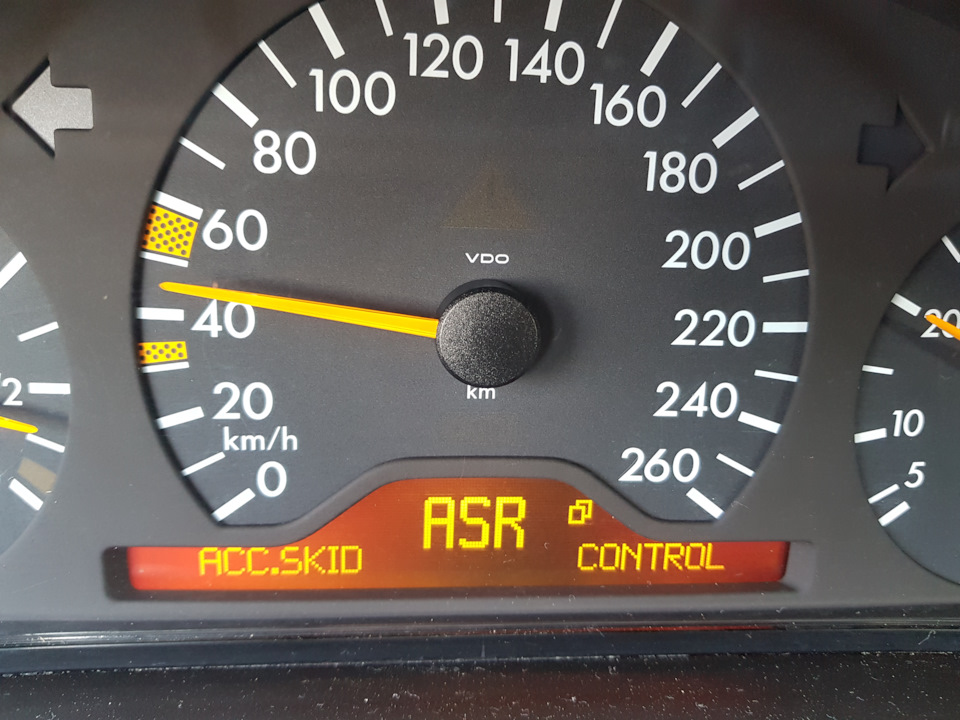 іноді спалахує BAS w210 4