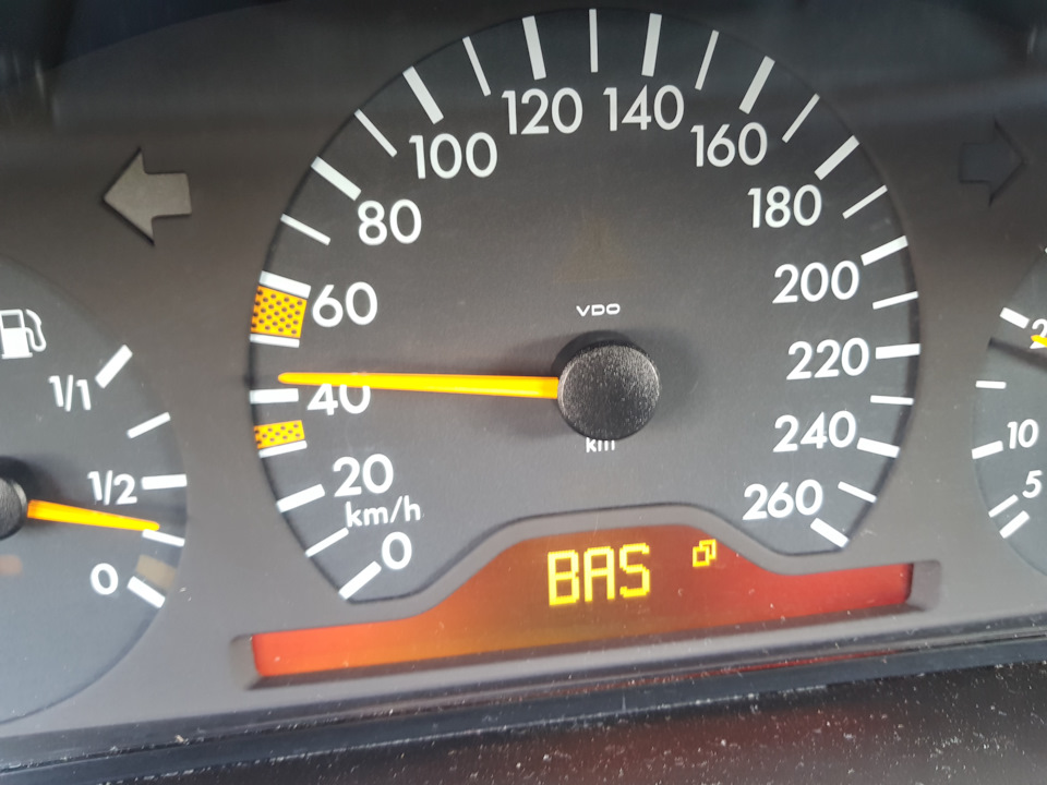іноді спалахує BAS w210 5