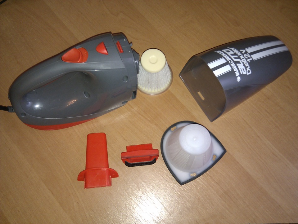 Автомобільний пилосос Black & Decker 12V 4