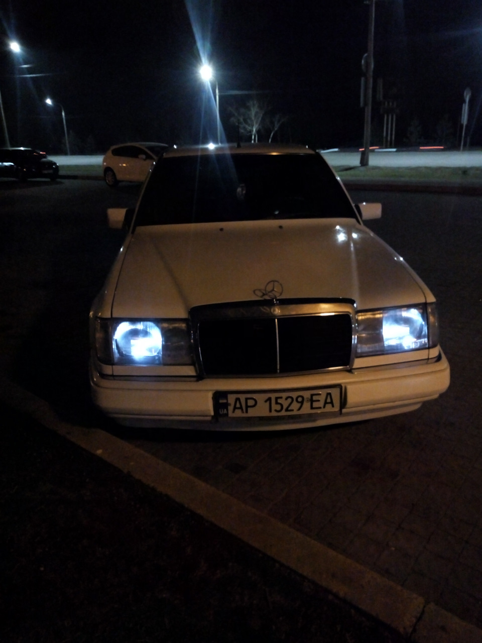 W124 whiteD 2