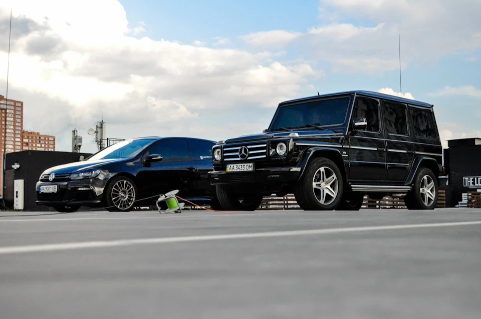 Mercedes-Benz G 55 AMG&Volkswagen Golf R