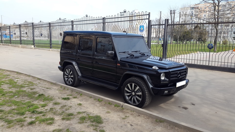 Чорні підніжки та поворотники в дзеркалах 4
