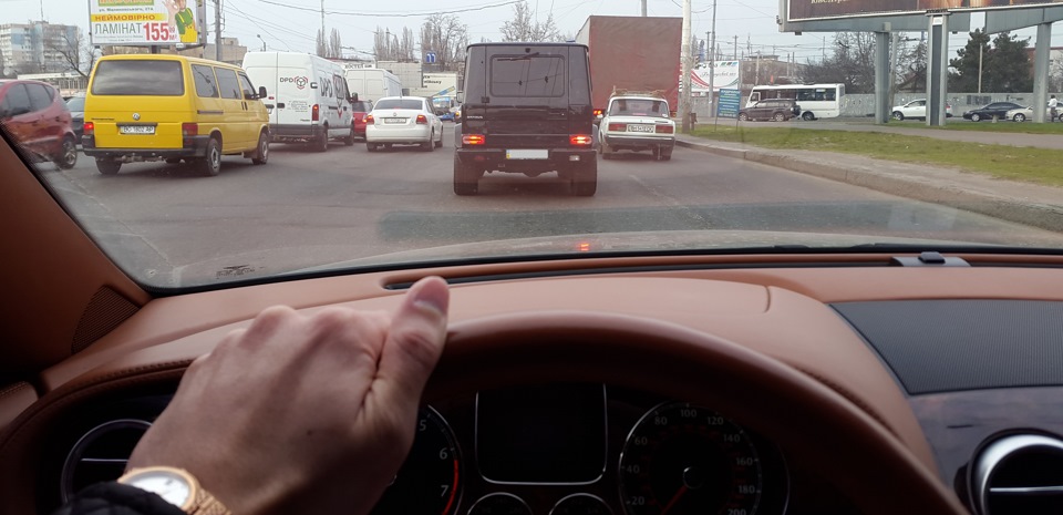Звук вихлопу AMG та Bentley Continental 1