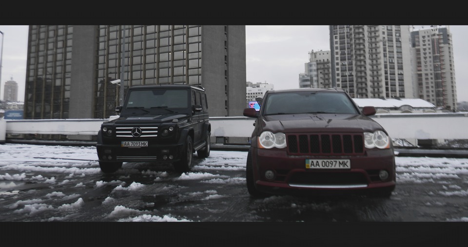 Кубик вище, ніж 2 метри))) Перевірено особисто!))) 2