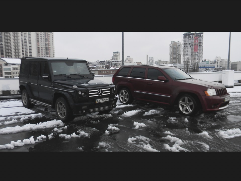 Кубик вище, ніж 2 метри))) Перевірено особисто!))) 1