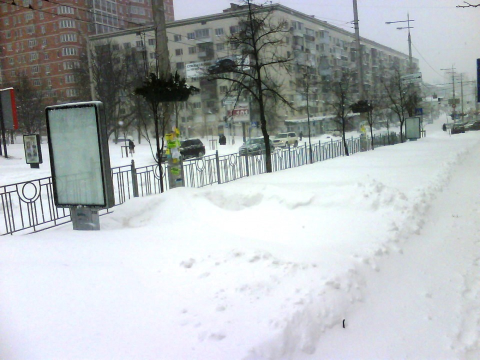 Весна. 23 березня. Ранок. Київ. 1