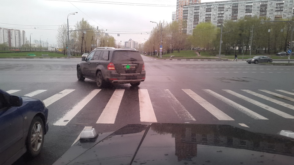 Перед законом усі рівні. Але деякі рівніші 3