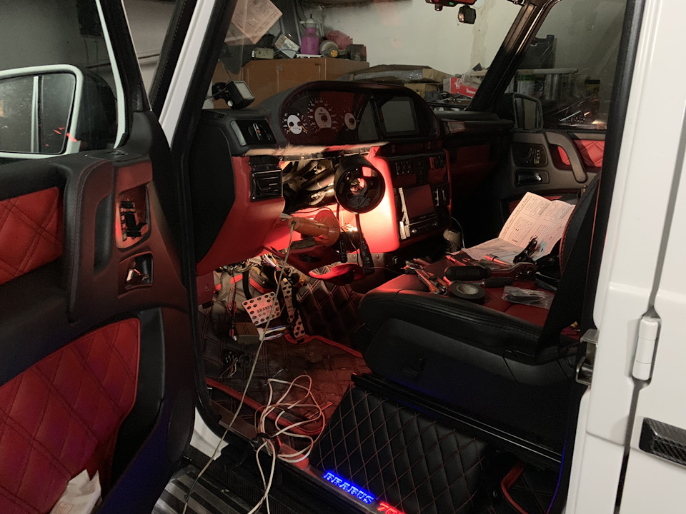 Ставимо Кнопку Старт/Стоп на наш mercedes 6x6 1