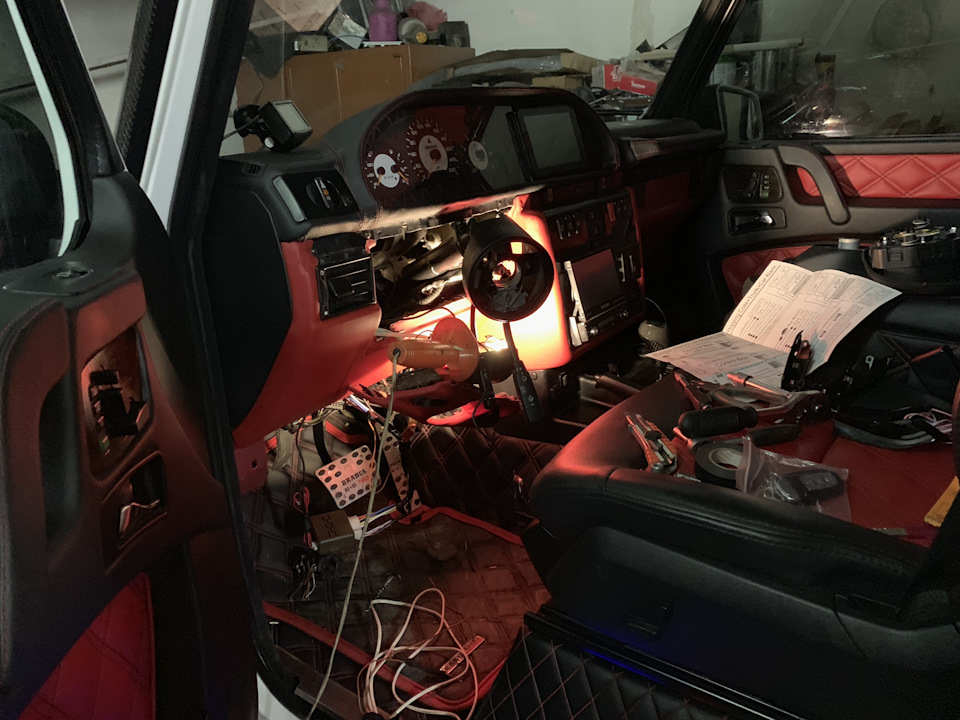 Ставимо Кнопку Старт/Стоп на наш mercedes 6x6 3