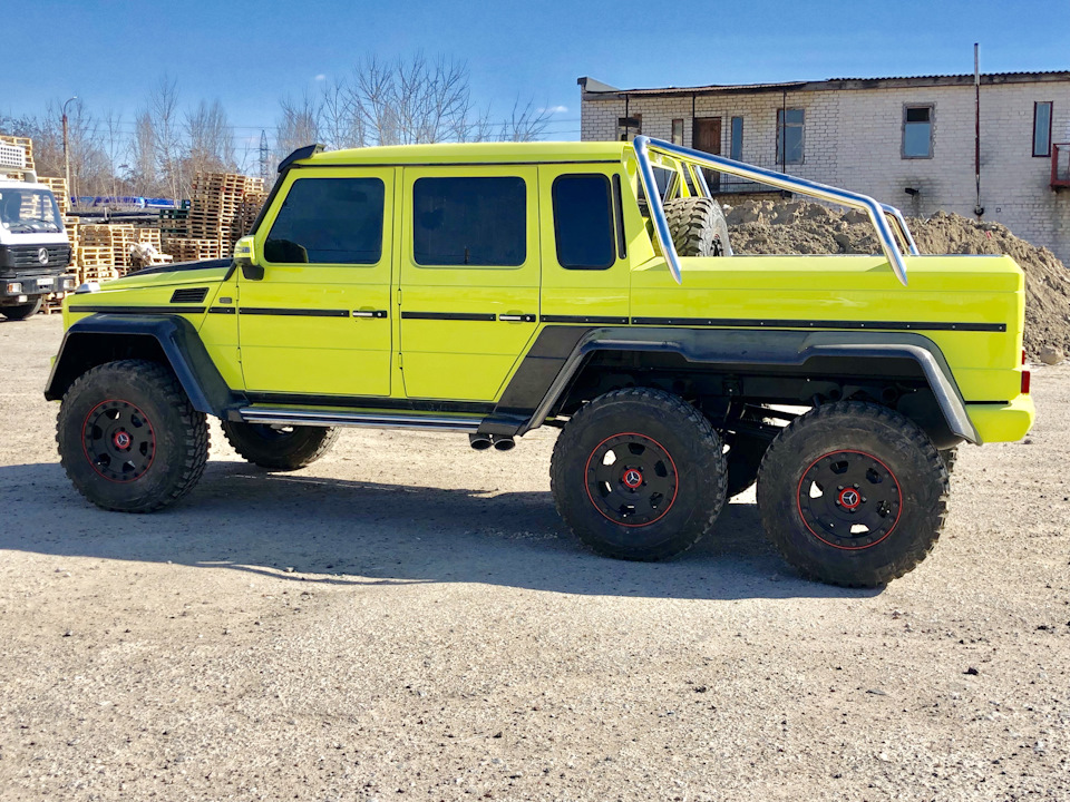 Самодельний Brabus 6x6 вже виїхав 1