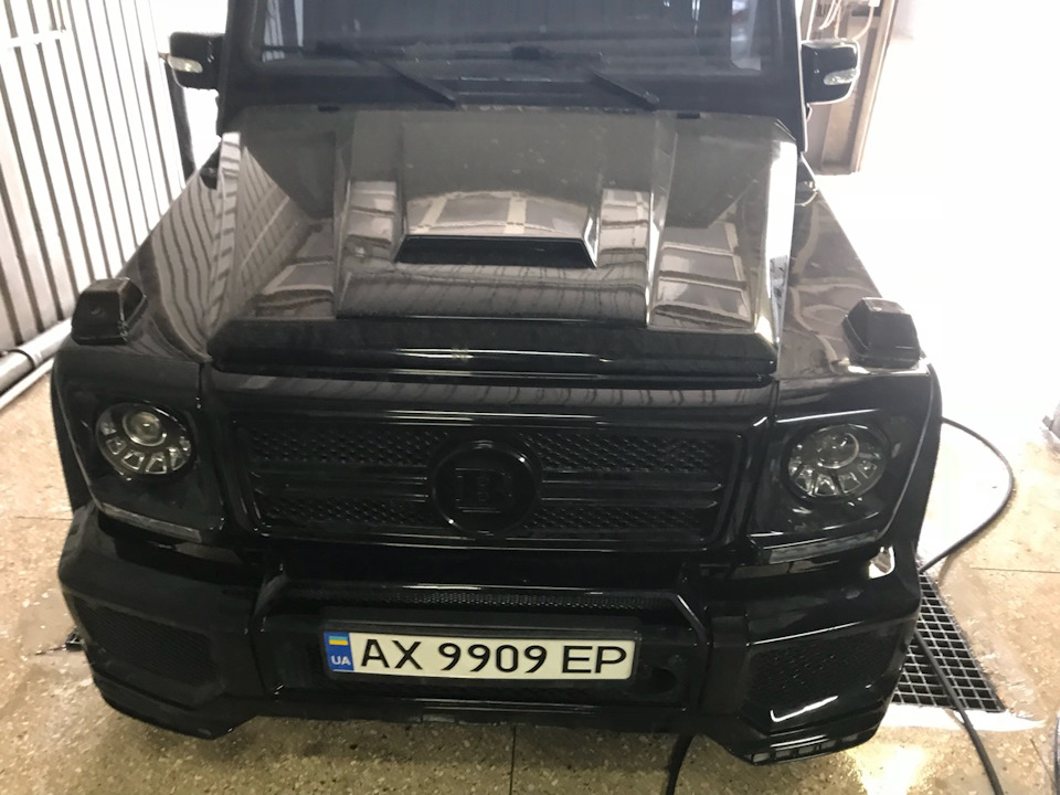 Бампер, губа, будиночок, накладка капота BRABUS 1