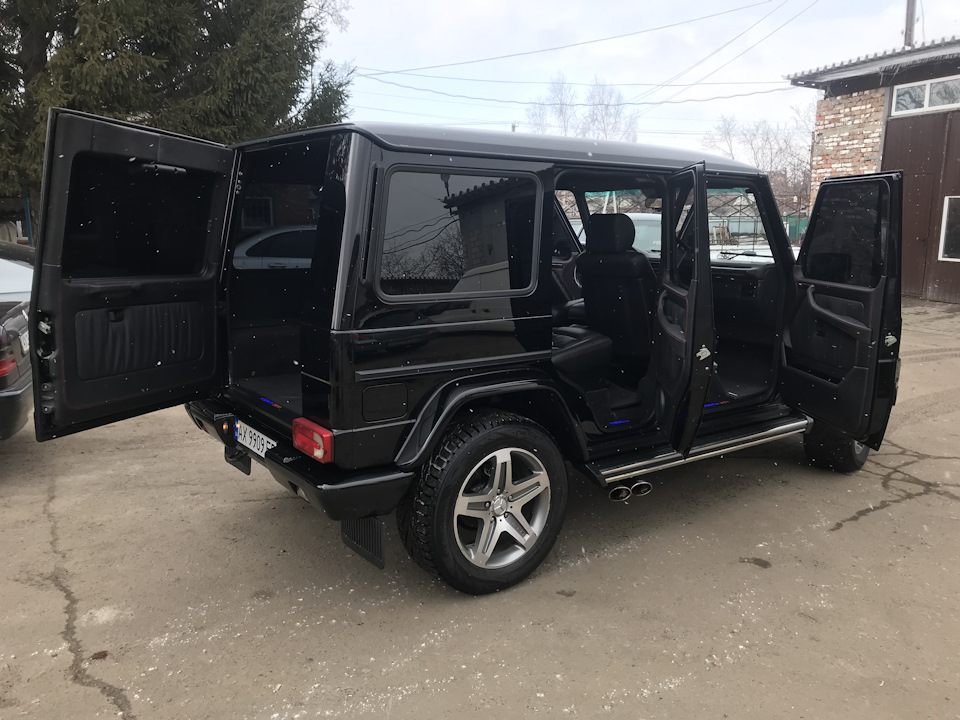 Нова накладка капота BRABUS 2