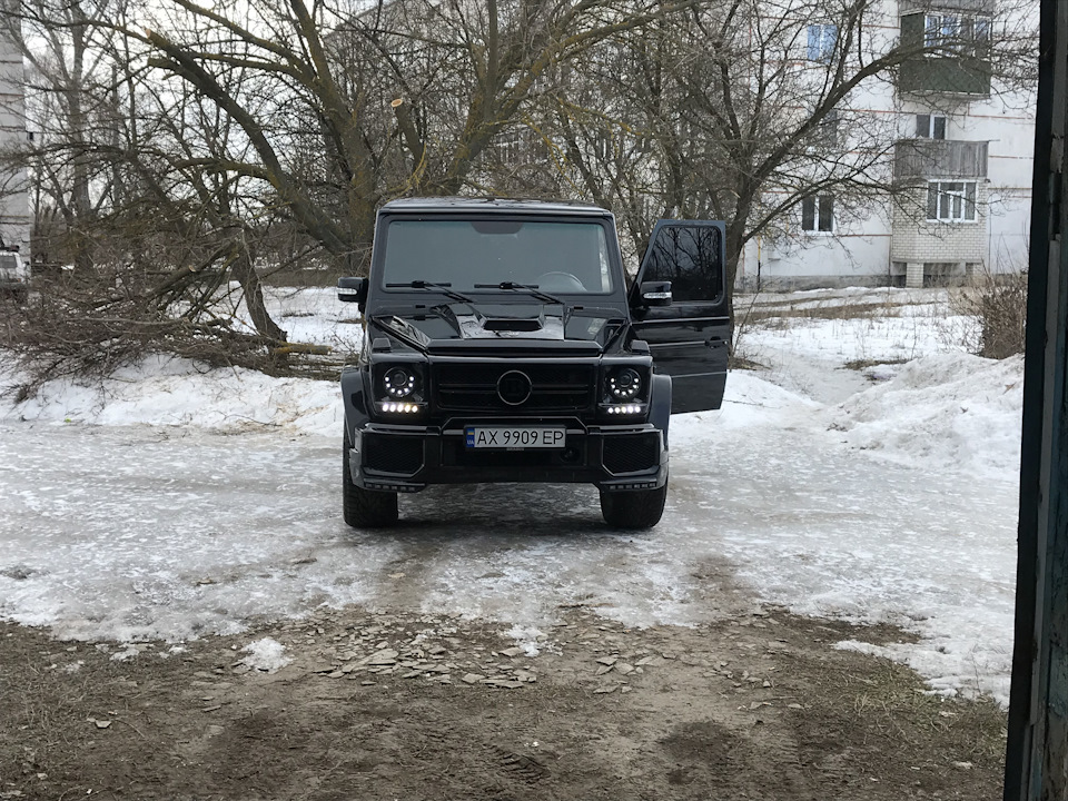 Нова накладка капота BRABUS 4