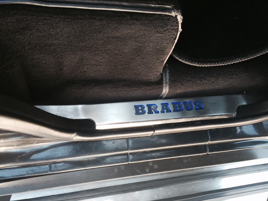 Фото накладок на пороги на гелендеваген під Brabus G800 5